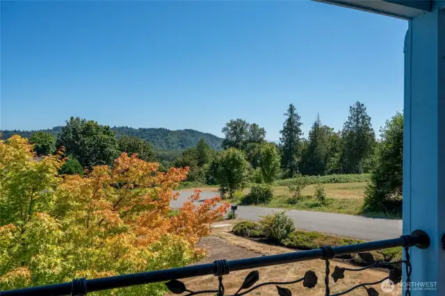 Deck and Porch Views – Watch the Trees Turn Brilliant in Fall, Followed by Snow-Capped Mountain Views in Winter
