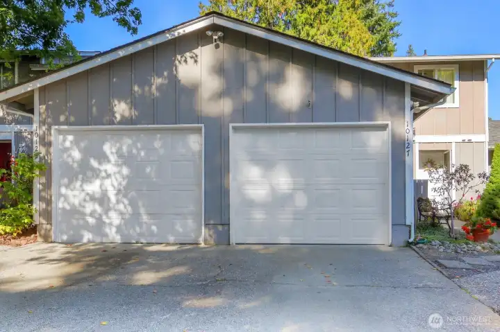 Affordable Living! Welcome! New Garage Door & Opener Plus Roof Replaced in 2016
