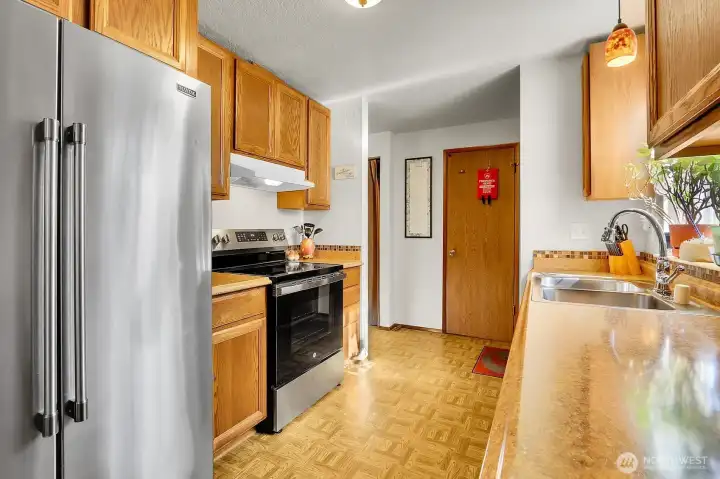 Entry opens to the Kitchen & All Appliances included