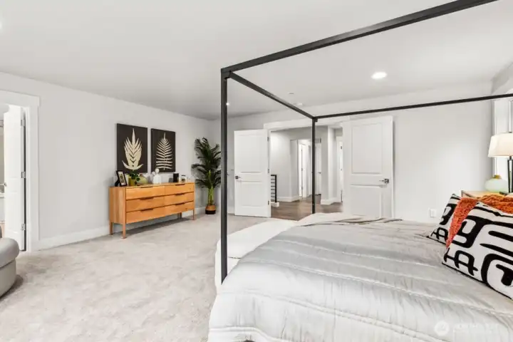 Photo from previous model of the 2884 plan. Actual finishes will vary.