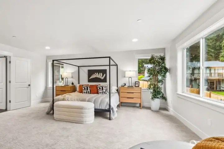 Photo from previous model of the 2884 plan. Actual finishes will vary.