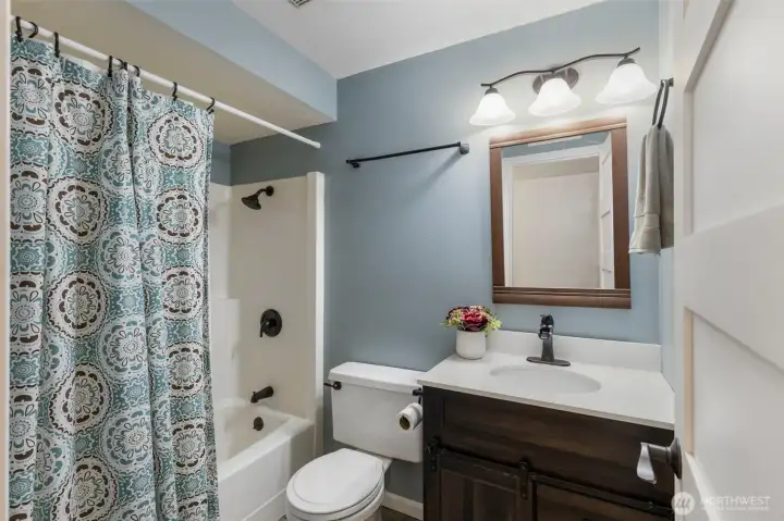 Full bathroom on main level