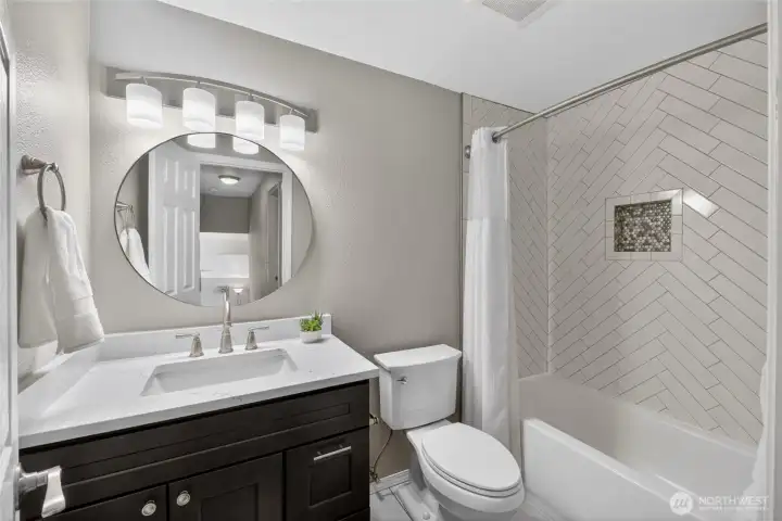 Main Bathroom Upstairs