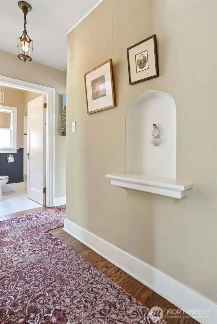 Hallway with the telephone inset.