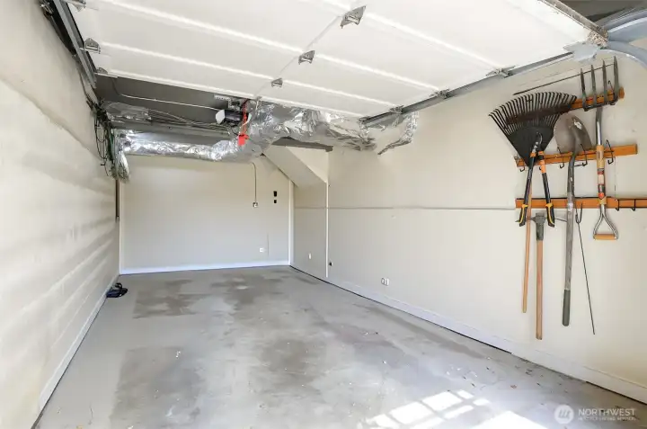 One car garage.