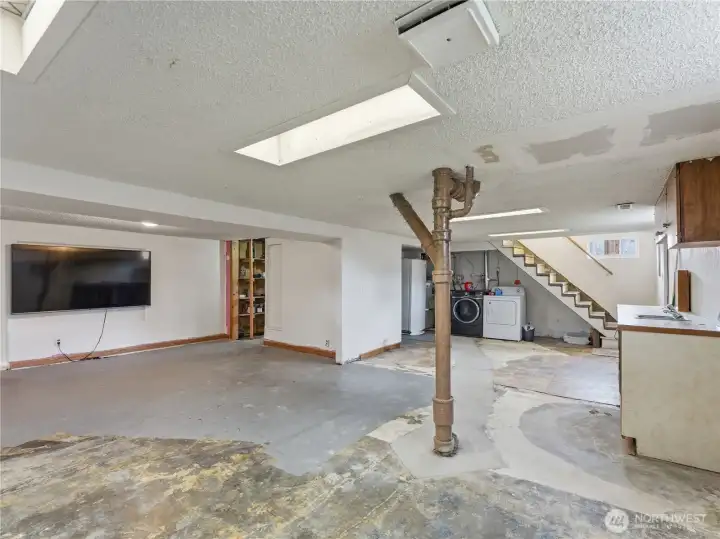 Basement/laundry area