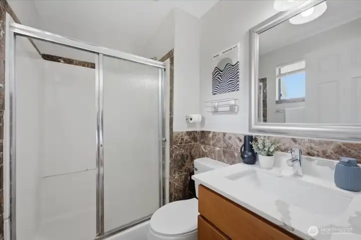 Primary ensuite bath