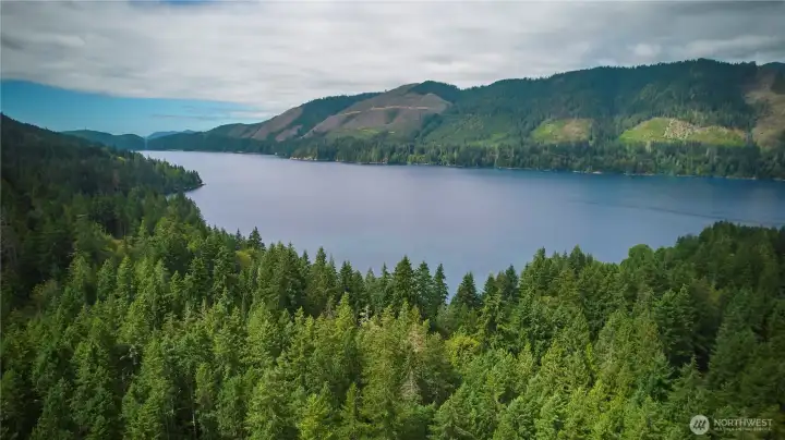 Enjoy unparalleled proximity to outdoor recreation with breathtaking, world-class views of pristine Lake Cushman and the surrounding Olympic foothills.