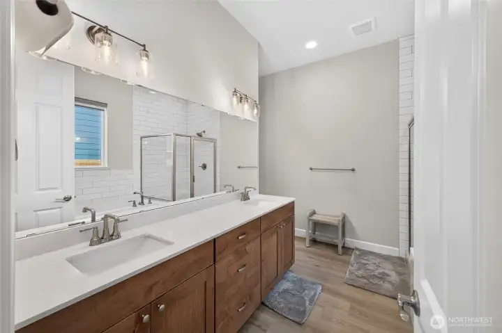 Lots of counter space, with double sinks for added convenience. Walk in closet just out of view. Lots of counter space, with double sinks for added convenience. Walk in closet just out of view.