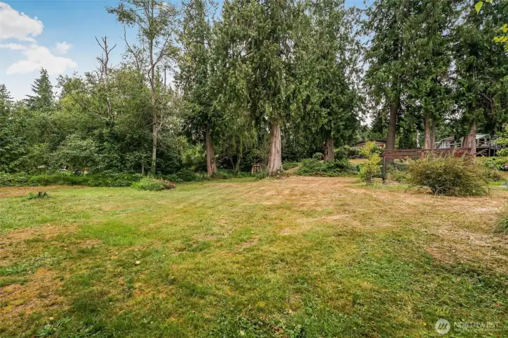 Enjoy having access to the lake from your property! Enjoy having access to the lake from your property!