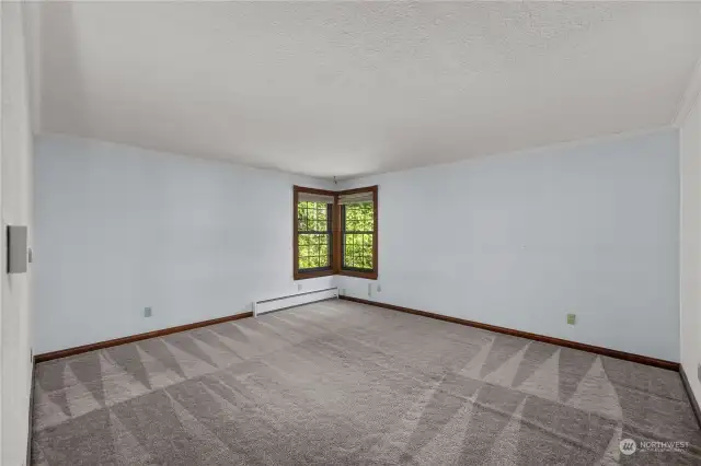 Huge 4th bedroom! Wouldn't it be fun to fill this space with bunks?