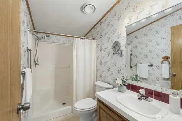 Main hallway bathroom