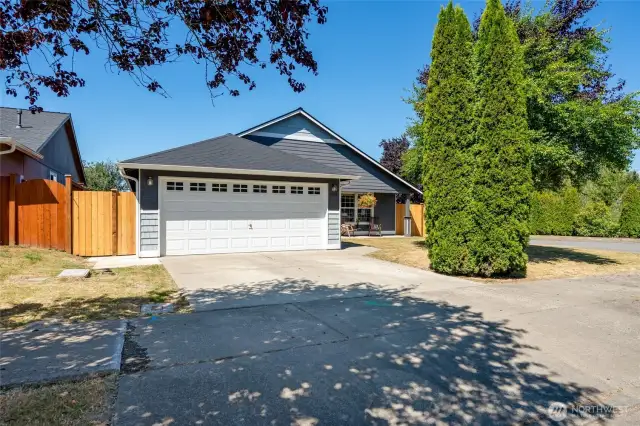 This home is in the heart of Marysville, centrally located.
