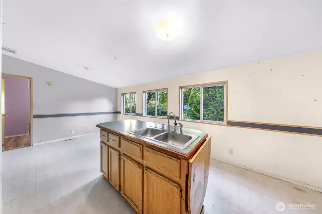 Prep kitchen island, great for entertaining
