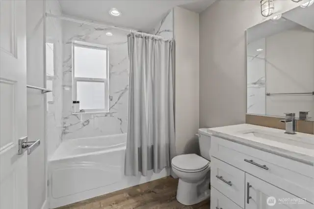 Lower level full bath