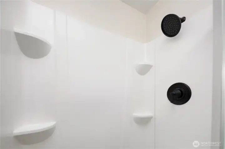 Walk-In Shower - Ensuite Primary