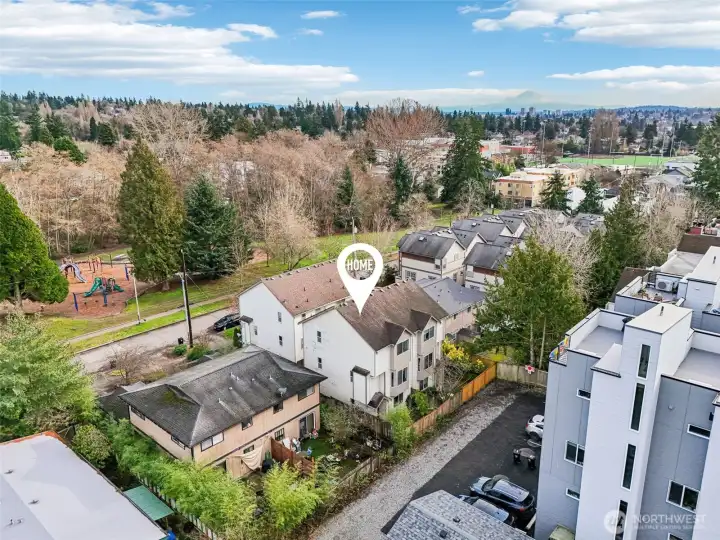This location could not be more convenient - great eats, schools, parks, bus lines, groceries, Northgate light rail, and all the modern conveniences are moments away.