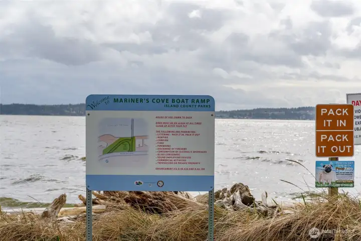Public beach and boat ramp at Mariner's Cove.