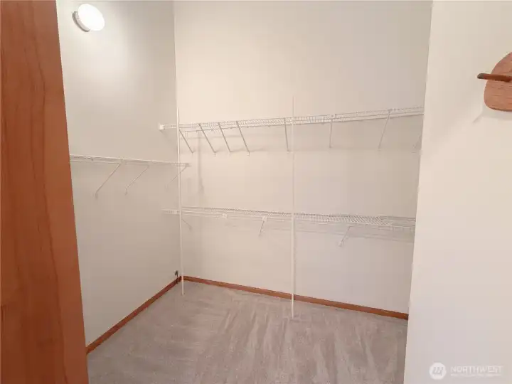 Primary bedroom has a large walk-in closet
