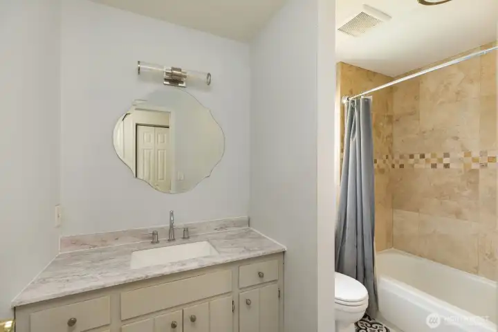 Second upstairs bath