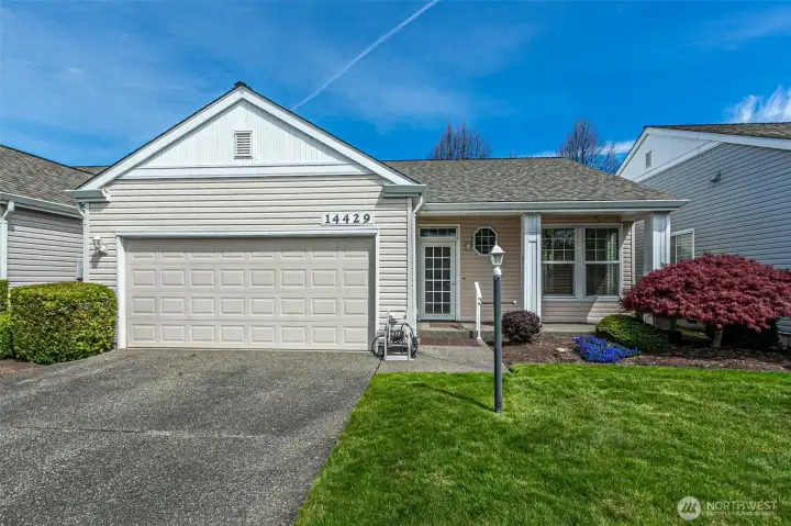 Welcoming stand alone condo.
