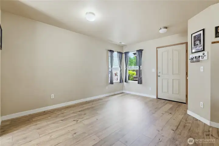 This is a large dining area off the kitchen This is a large dining area off the kitchen