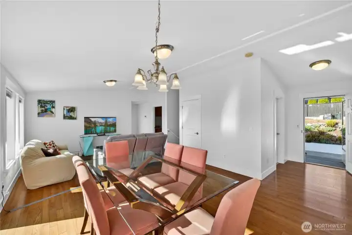 Open floor concept in the dining and living room areas Open floor concept in the dining and living room areas