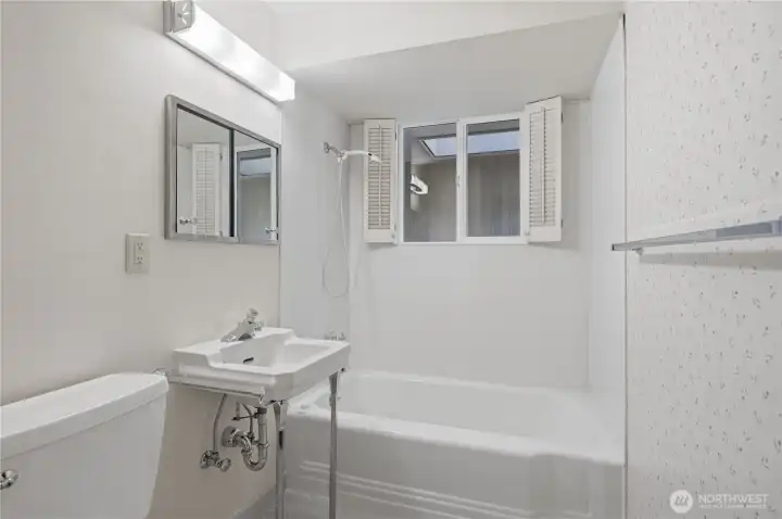 Main Bathroom.