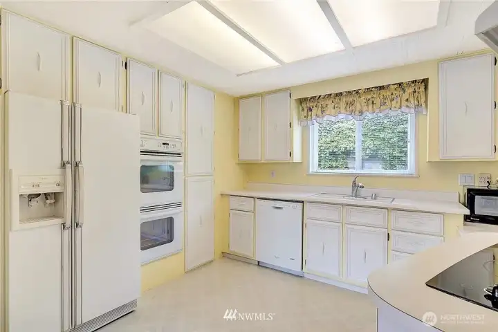Spacious Kitchen