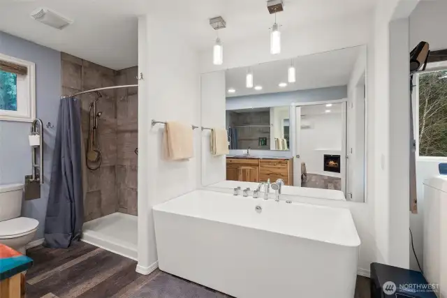 Soaking/Jetted Tub