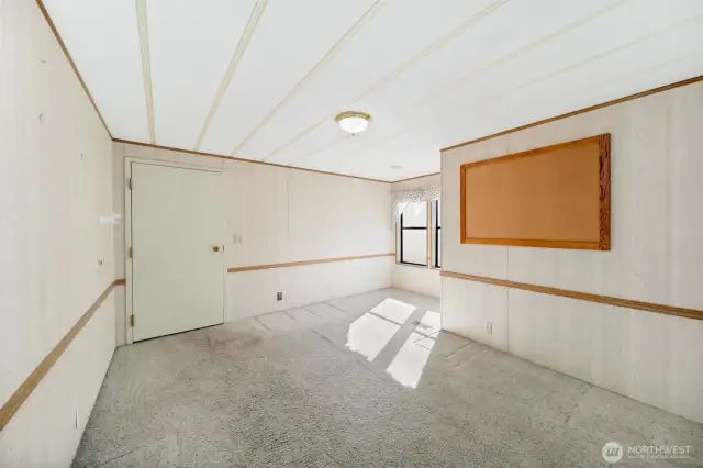 3rd bedroom or office (does not have a closet).