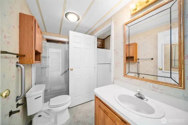 Guest/Main bathroom with a huge walk-in shower.
