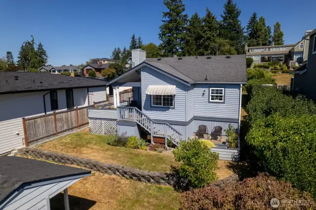LARGE TIERED BACKYARD