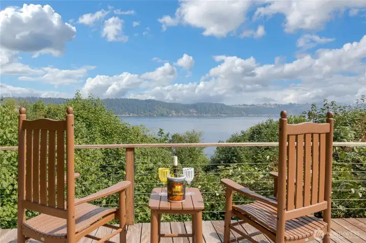 Take in the stunning view from your private viewing deck. great sunrises, boat traffic, whales & more.