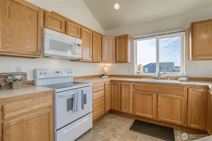 Large kitchen with lots of counterspace