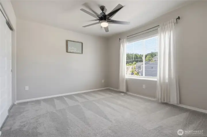 Another of the generously sized bedrooms, large closet, ceiling fan and wide window. Another of the generously sized bedrooms, large closet, ceiling fan and wide window.