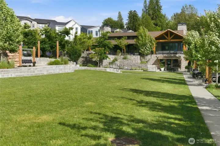 Don't miss the community amenities including a clubhouse