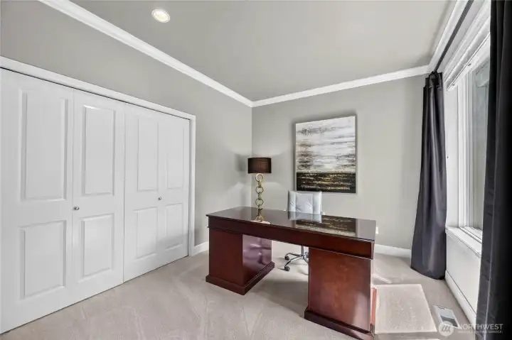 Main floor Bedroom or Office w/ adjacent 3/4 Bathroom
