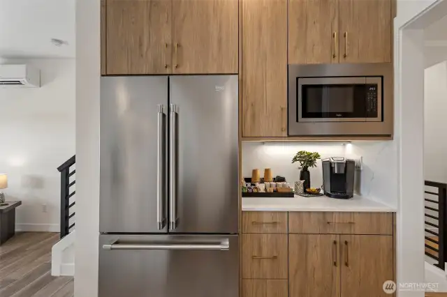 Photos are of a like model and do not represent exact finishes