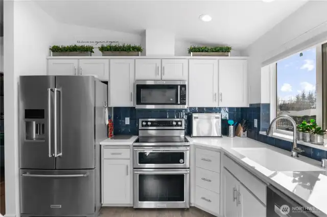 New Stainless appliances and a double oven