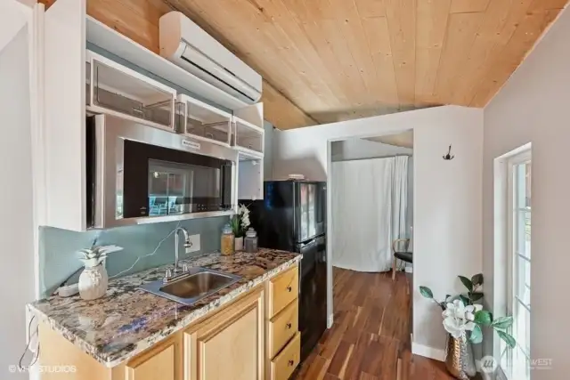 Casita kitchenette.