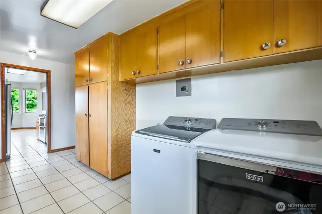 Utility Room - Washer and Dryer included