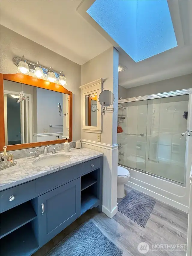 Primary Bathroom (attached)