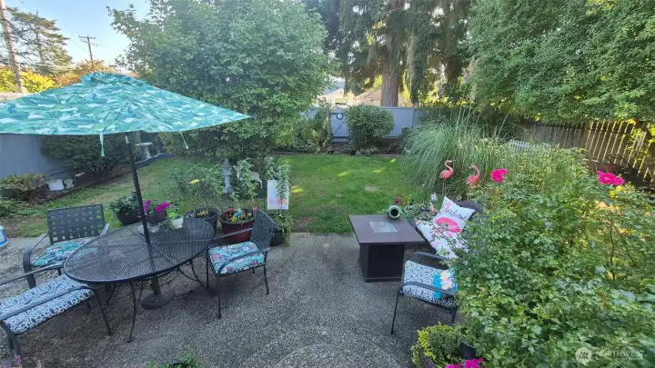 Cute patio space!