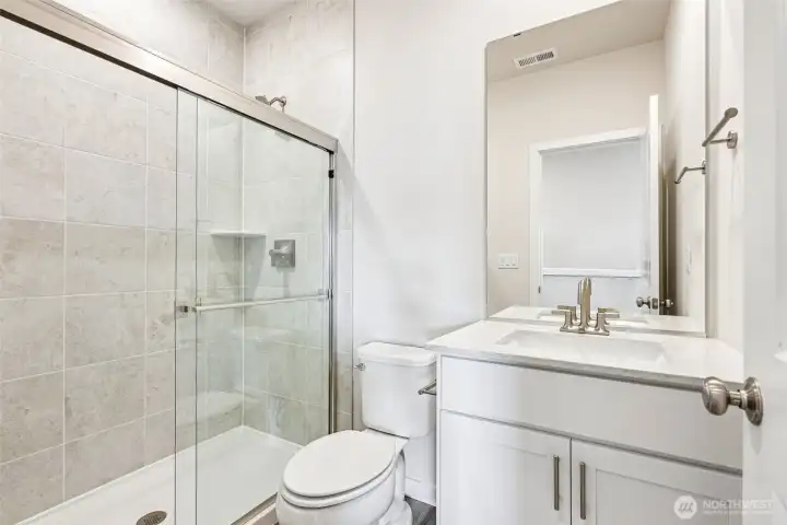 Disclaimer Secondary photos of same floor plan on different lot in different community: Photos are from another Warren, finishes, upgrades, and features may vary.