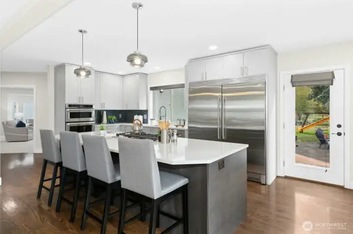 Gourmet kitchen