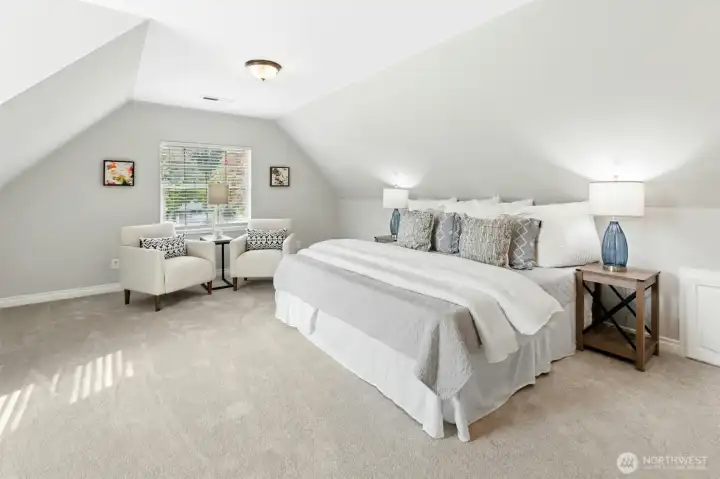 3rd upper Bedroom