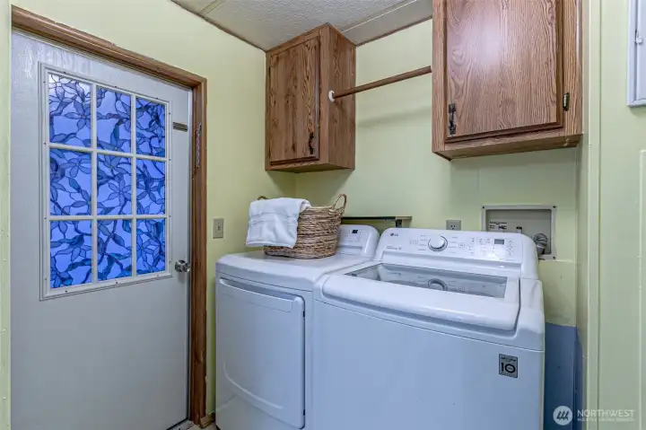 Backdoor with Utility Room