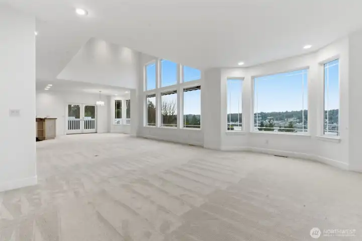 High ceilings and walls of windows