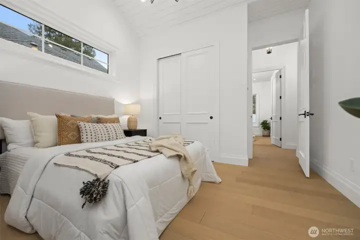 This home avoids a harsh minimalism and avoids overly traditional elements.